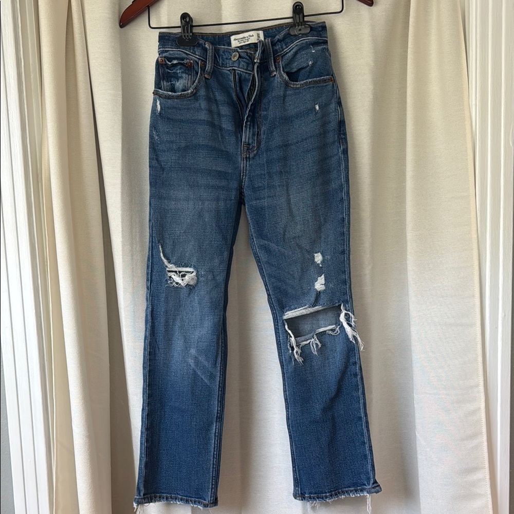 A&F Ultra High Rise Ankle Straight Jean